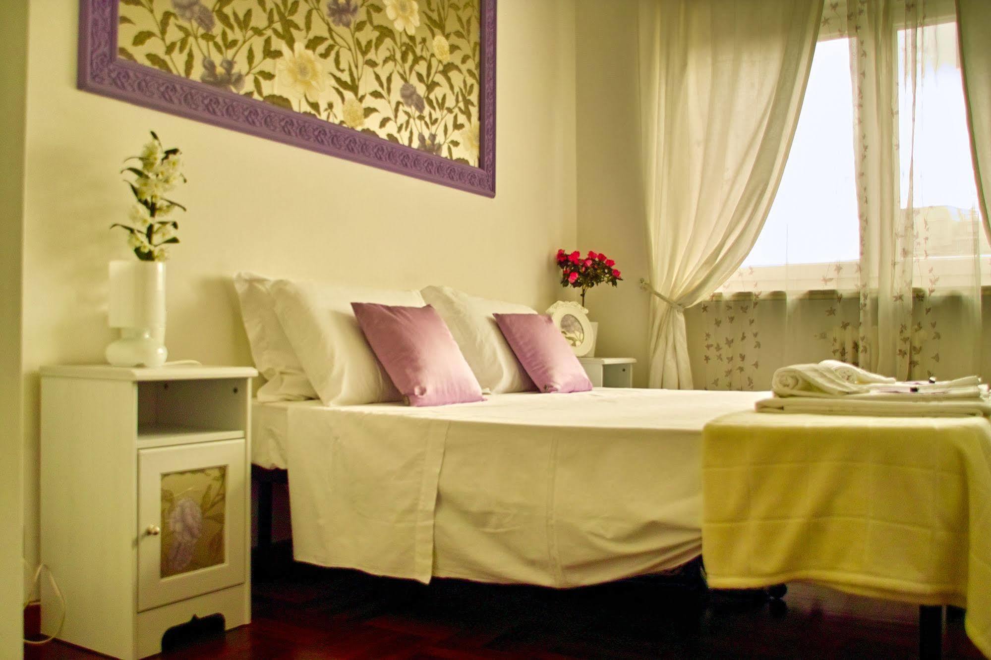 Rome&Suites Екстериор снимка