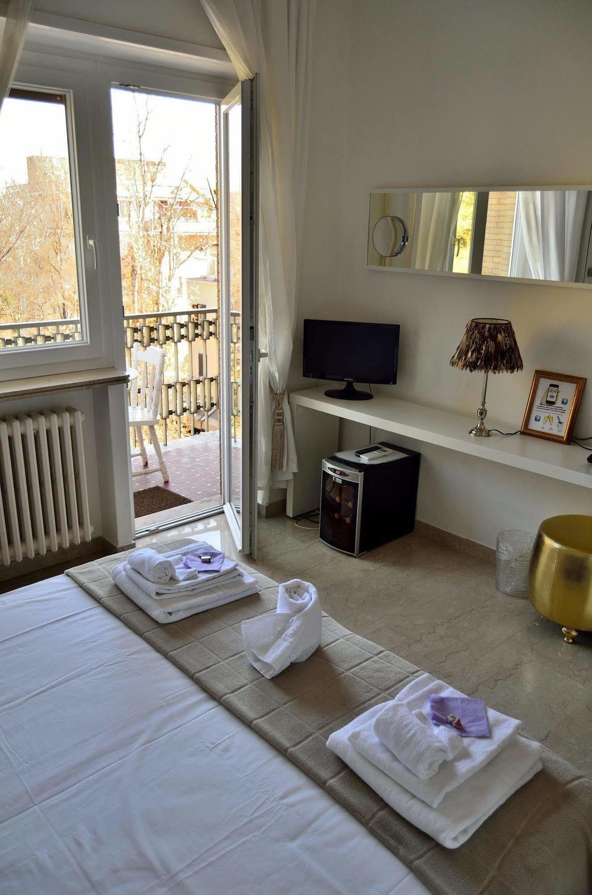Rome&Suites Екстериор снимка