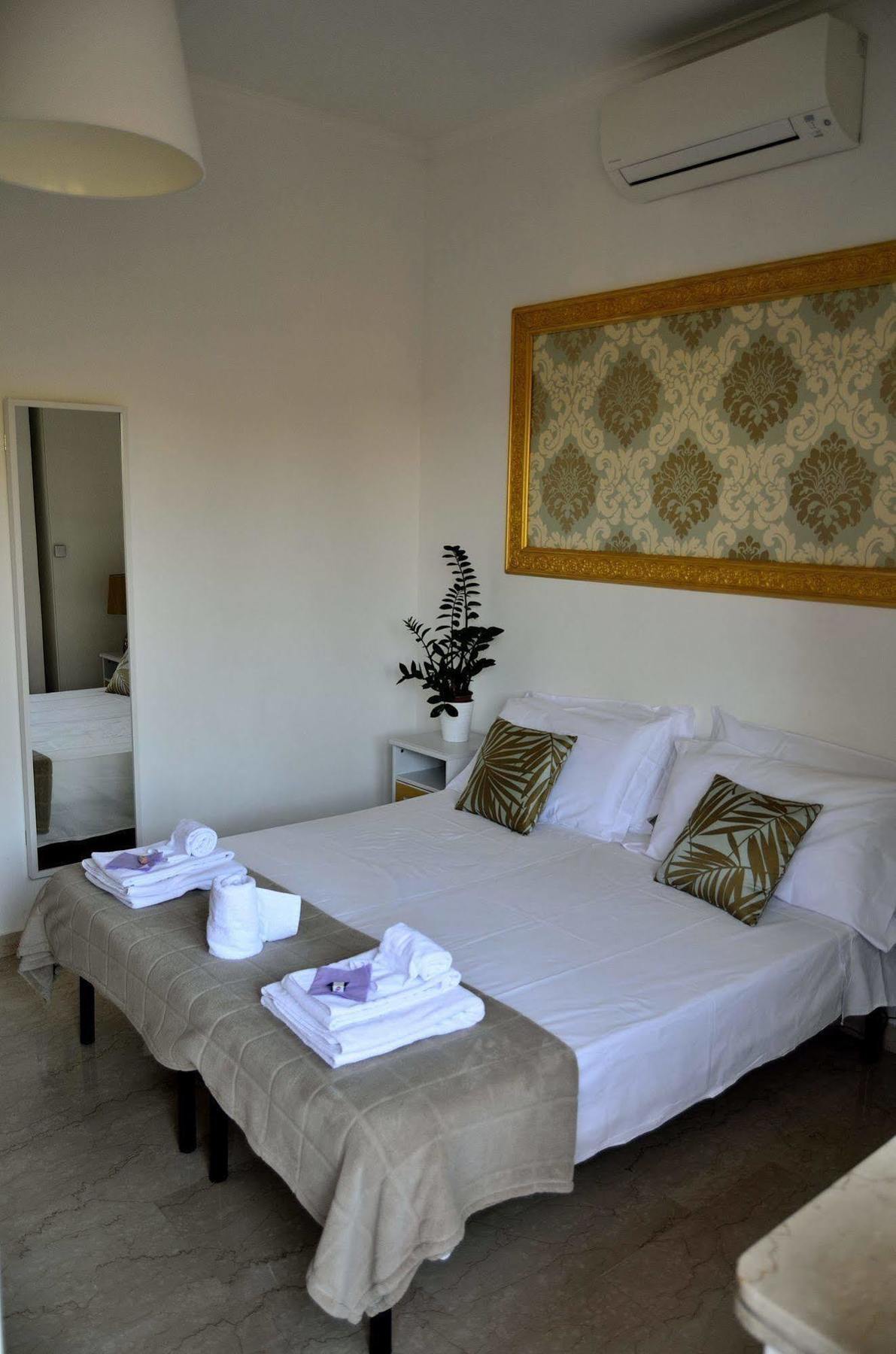 Rome&Suites Екстериор снимка