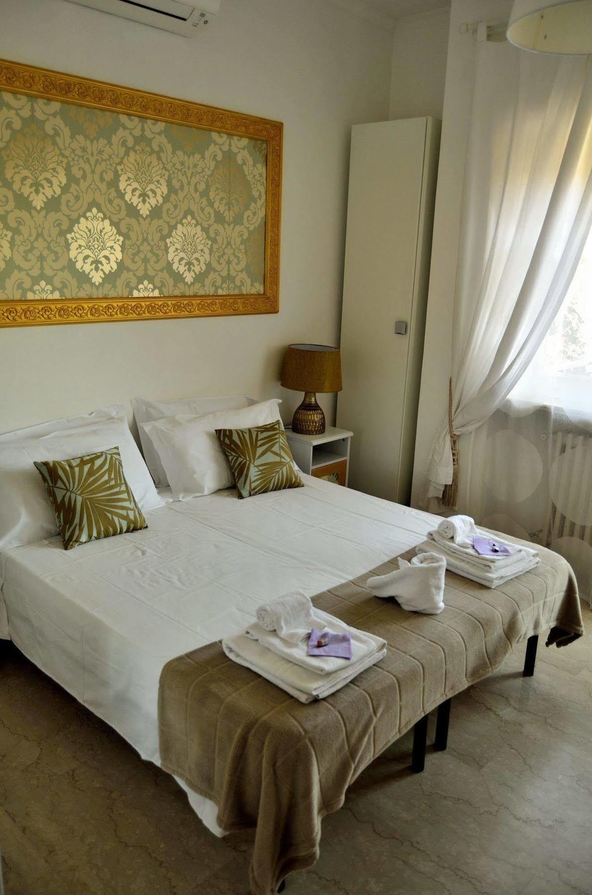 Rome&Suites Екстериор снимка